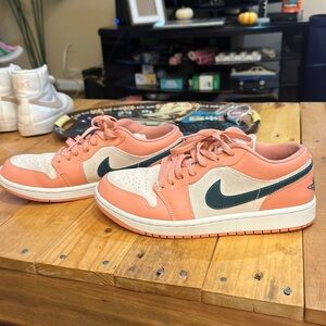 Air Jordan 1 Low “Madder root” pink sneakers